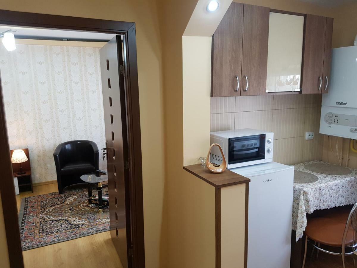 דירות Petroşani Near Center מראה חיצוני תמונה